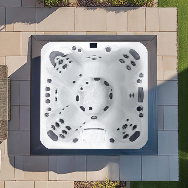 Colombo Hot Tub