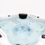 Platinum Spas Happy hot tub centre footwell jets bubbling