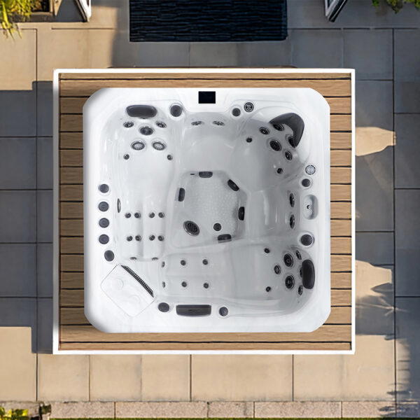 Kenya Hot Tub