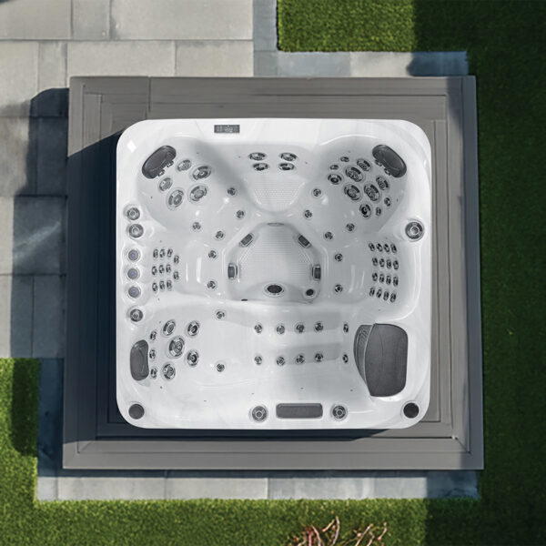 Palma Hot Tub