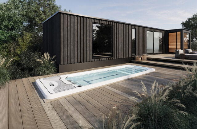 Minipiscina Platinum Spas Chronos instalada sobre tarima